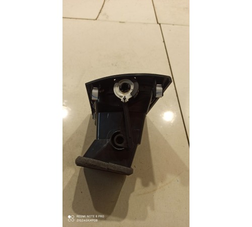 Воздушный дефлектор правый