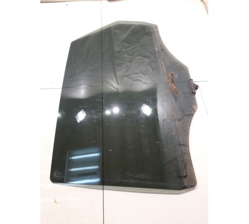 Стекло двери (заднее, левое)