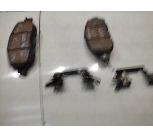 Колодки тормозные (передние левые)