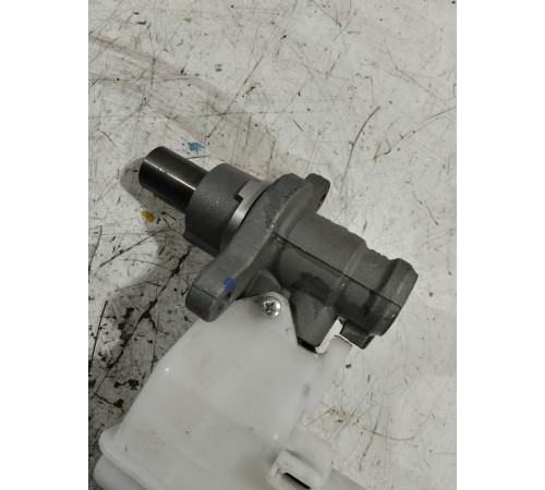 Главный тормозной цилиндр (в сборе)