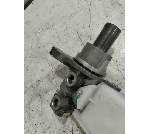 Главный тормозной цилиндр (в сборе)