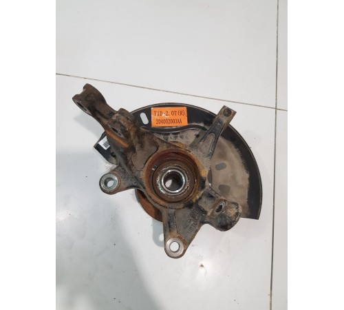 Кулак поворотный передний правый в сборе