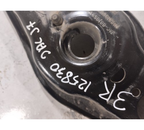 Рычаг задний правый нижний