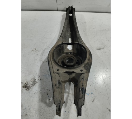 Рычаг задний правый нижний