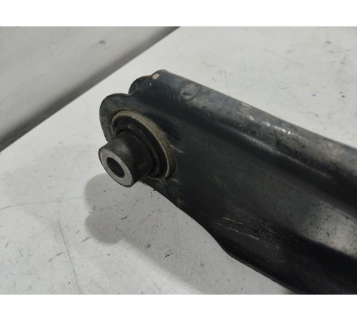 Рычаг задний правый нижний