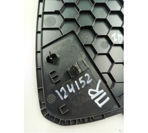 Накладка торпедо боковая правая