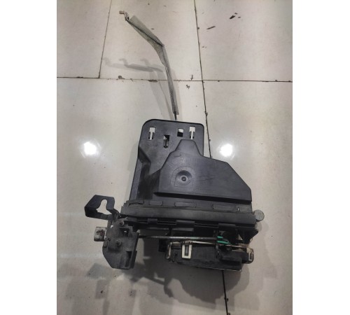 Замок двери (передний, правый)