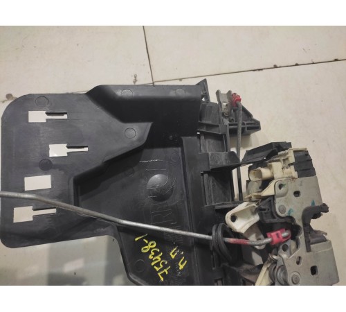 Замок двери (передний, правый)