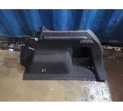 Обшивка багажника задняя правая