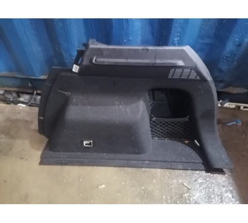 Обшивка багажника задняя правая