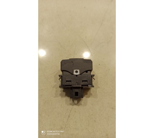 Кнопка (выключатель) внутреннего освещения лампы