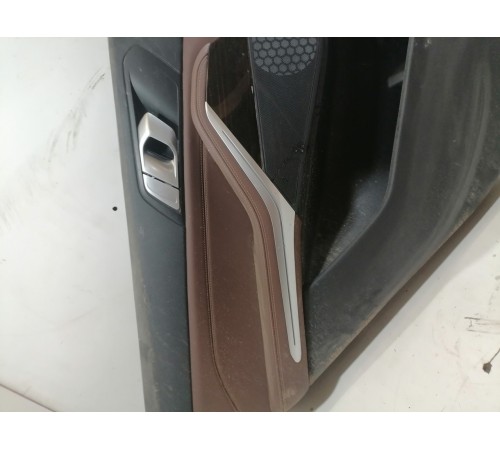 Обшивка двери задняя левая