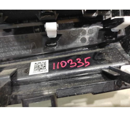 Накладка торпедо с воздушным дефлектором левая