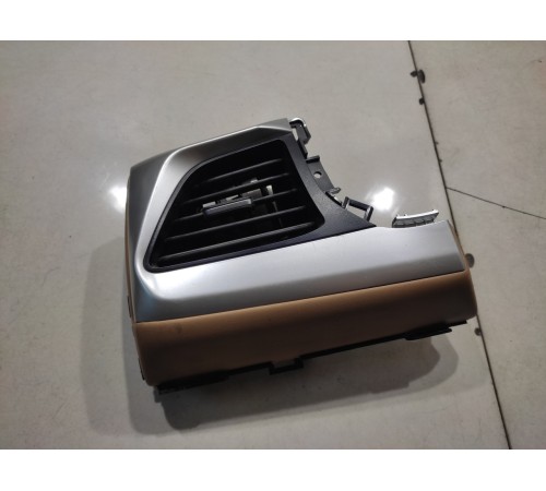 Накладка торпедо с воздушным дефлектором левая