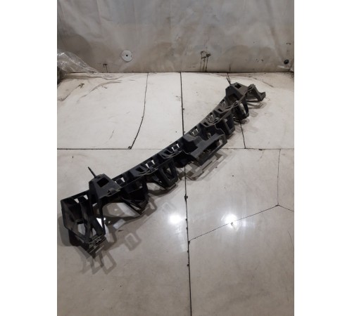 Кронштейн(крепление) заднего бампера центральный