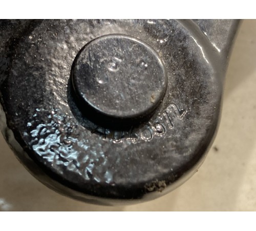 Петля двери (задняя, левая, нижняя)