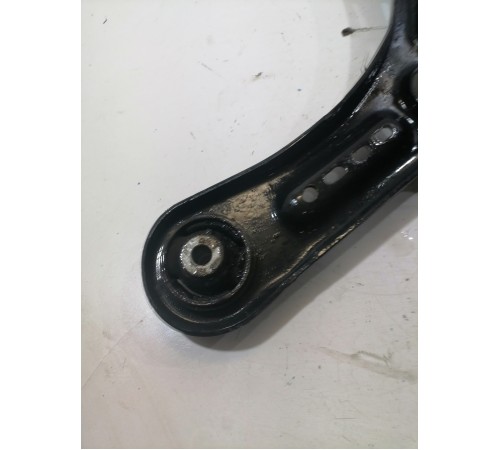 Рычаг подвески передний левый