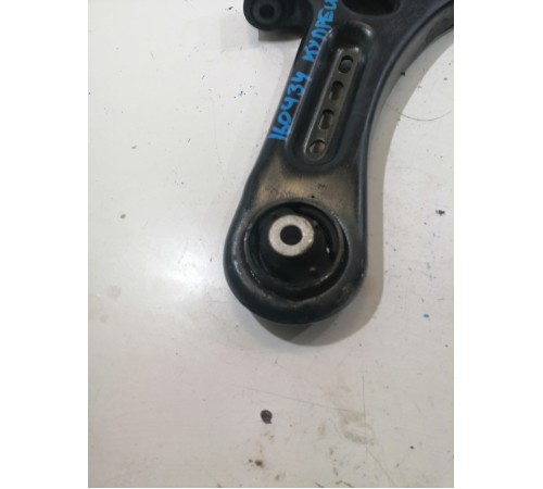 Рычаг подвески передний левый