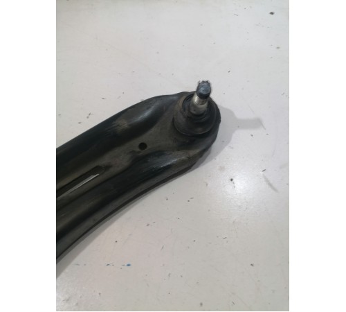 Рычаг подвески передний левый