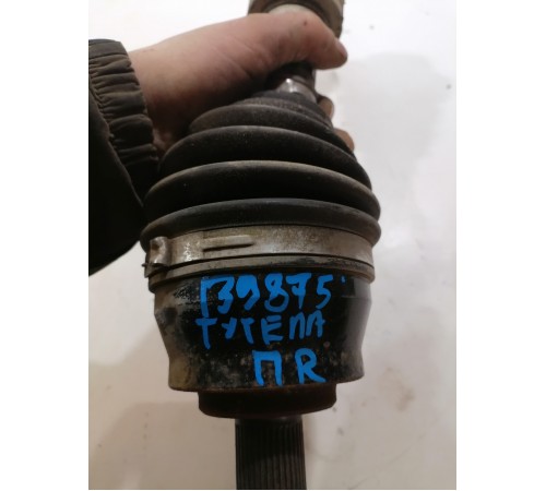 Привод , полуось передний правый