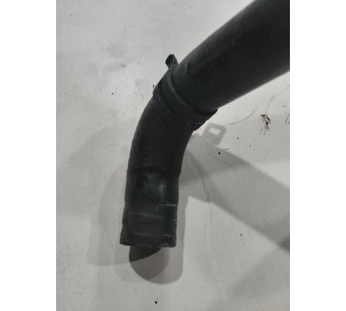 Патрубок системы охлаждения