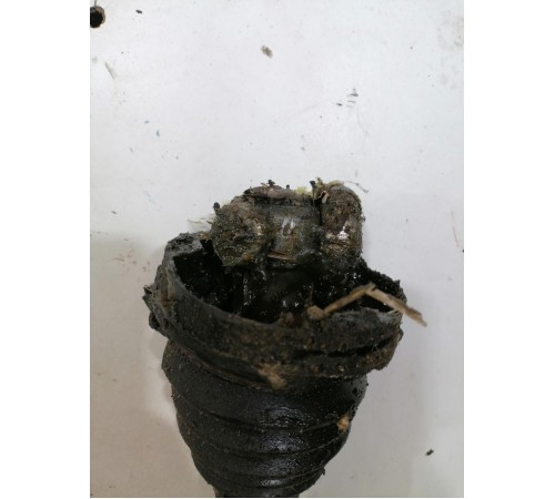 Привод , полуось передний правый