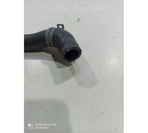 Патрубок системы охлаждения