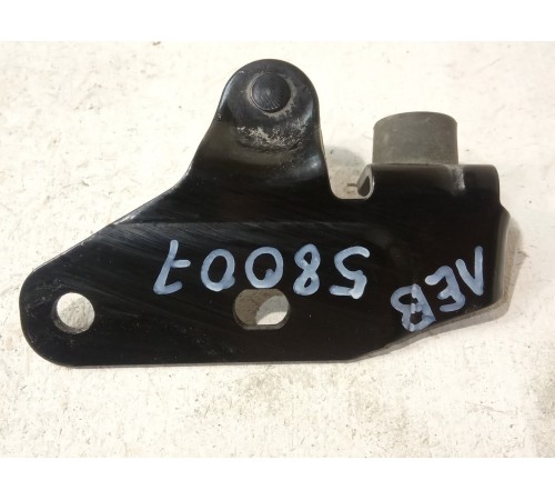 Кронштейн амортизатора крышки багажника левый