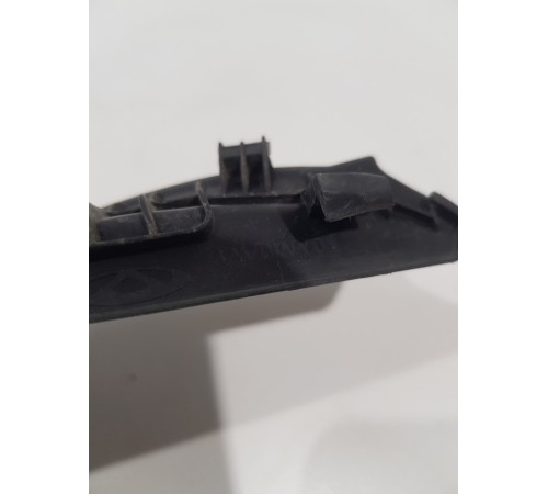 Накладка стойки лобового стекла левая