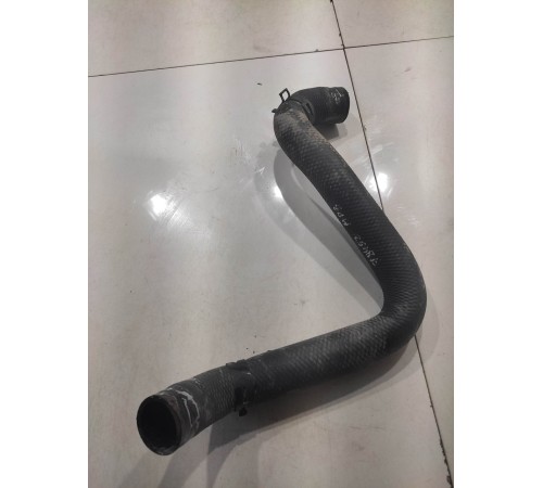 Патрубок системы охлаждения