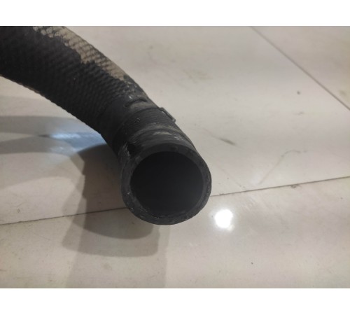 Патрубок системы охлаждения