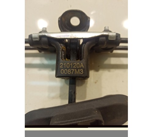 Ограничитель двери (передний, левый)