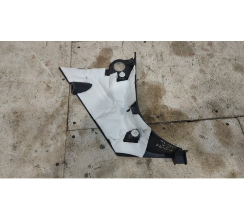 Обшивка передний левый угол