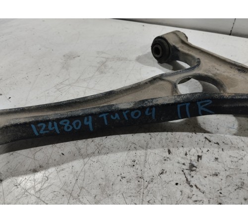 Рычаг передний правый