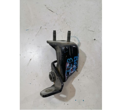 Петля двери задняя левая верхняя