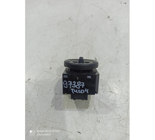 Джойстик управления регулировкой зеркал