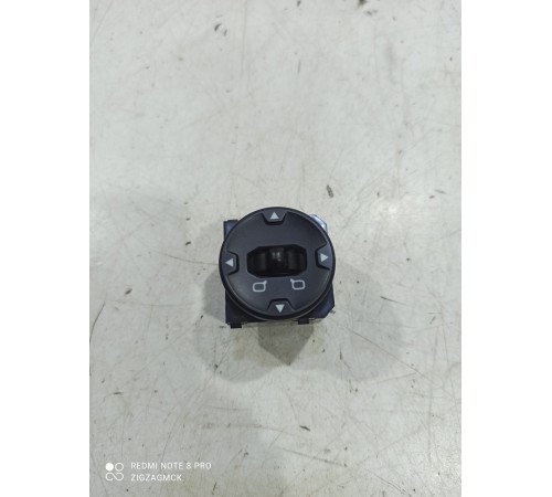 Джойстик управления регулировкой зеркал