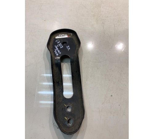 Кронштейн задней балки (правый)