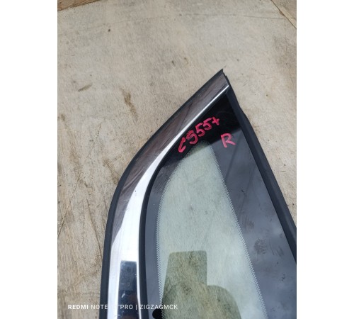 Глухое стекло заднее правое