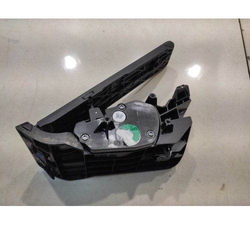 педаль газа