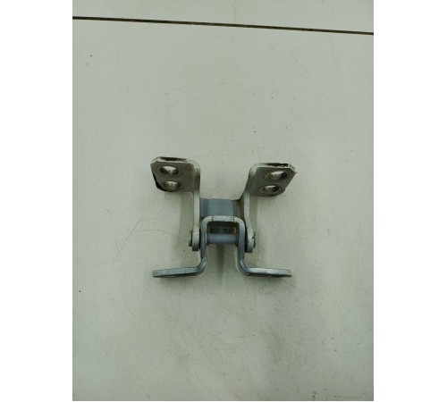 Петля двери задняя правая верхняя