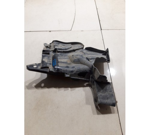 Пыльник двигателя правый