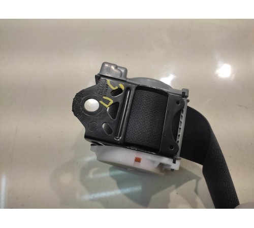 Ремень безопасности (задний, правый)