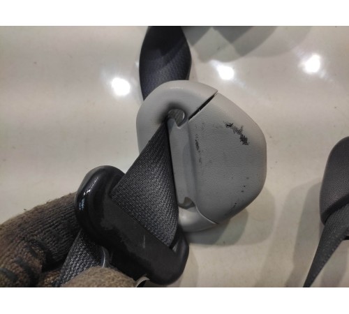 Ремень безопасности (задний, правый)