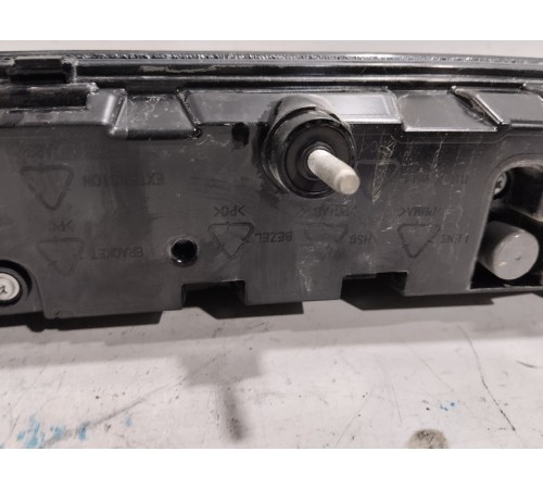 Фонарь крышки двери багажника задний