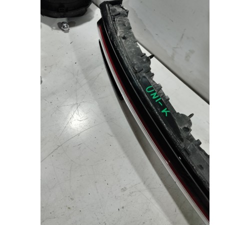 Фонарь крышки двери багажника задний