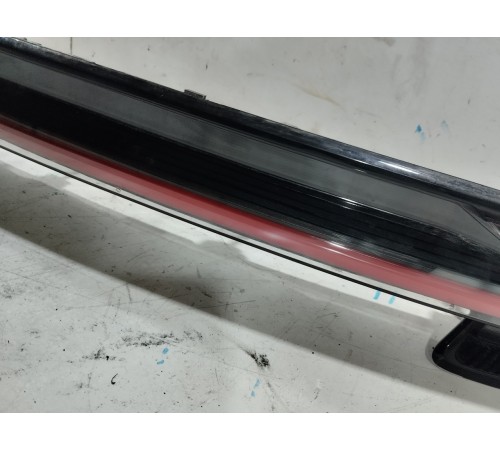 Фонарь крышки двери багажника задний