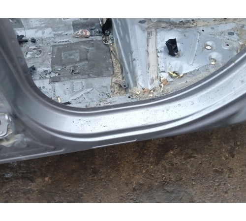 Порог со стойкой левый