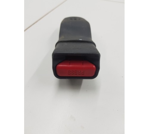 Ответная часть ремня безопасности