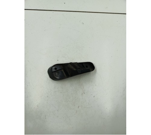 Кронштейн фары правый